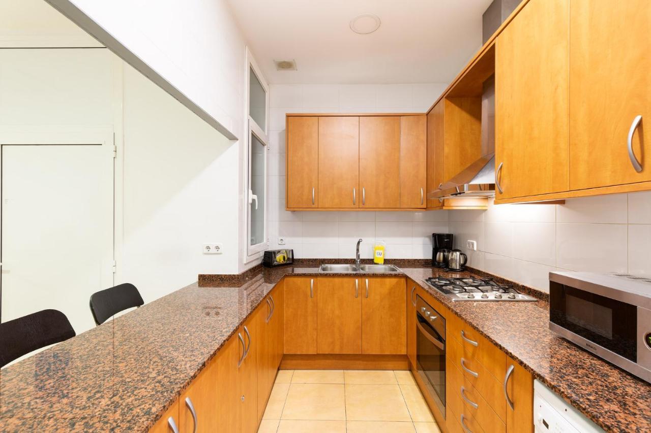 Stay U-Nique Apartments Urgell Barcelona Bagian luar foto