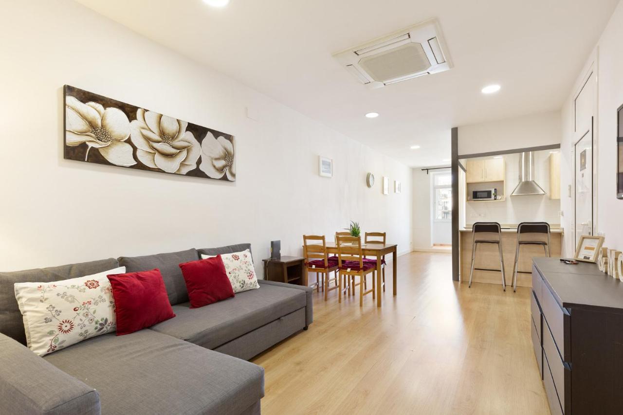 Stay U-Nique Apartments Urgell Barcelona Bagian luar foto