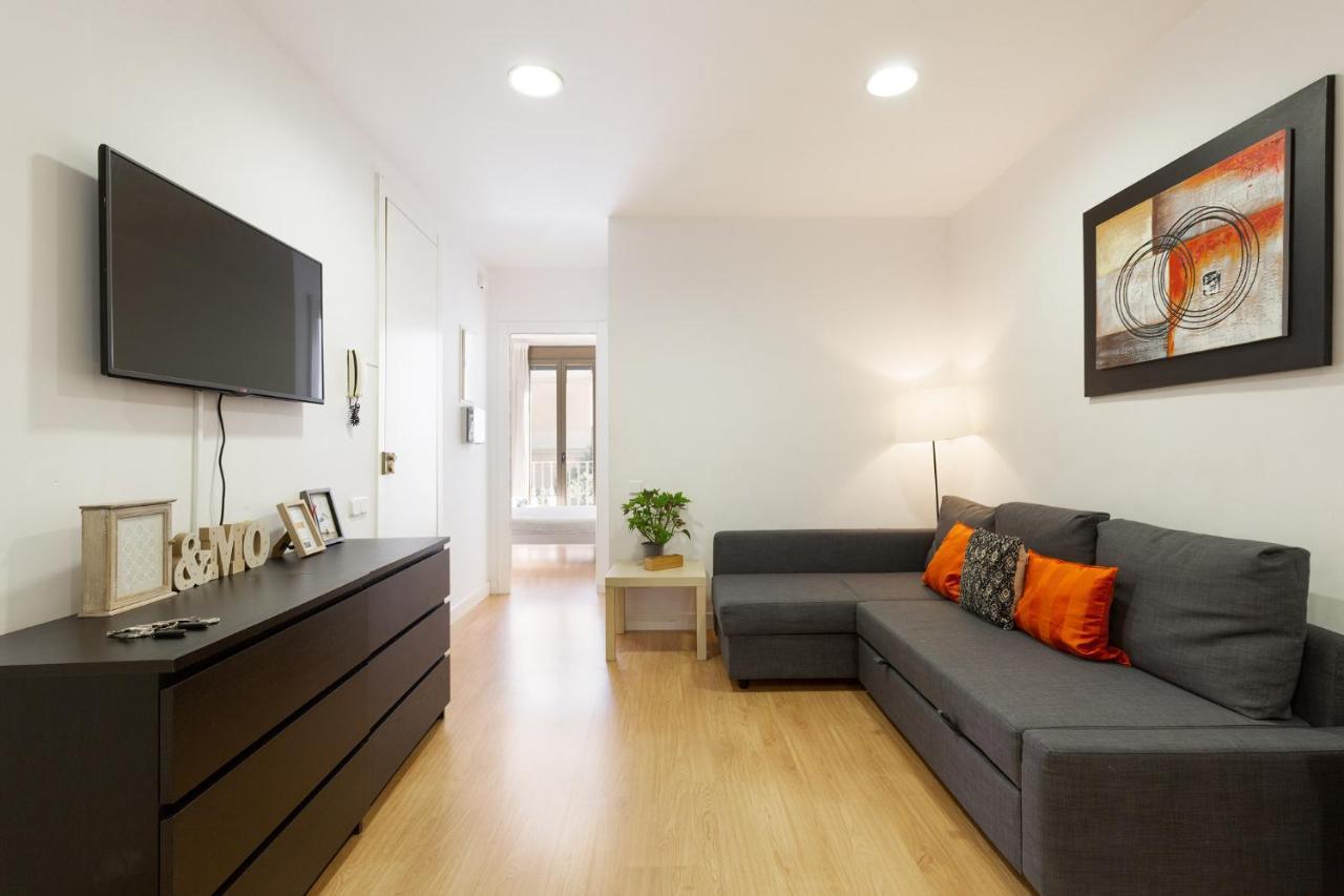 Stay U-Nique Apartments Urgell Barcelona Bagian luar foto