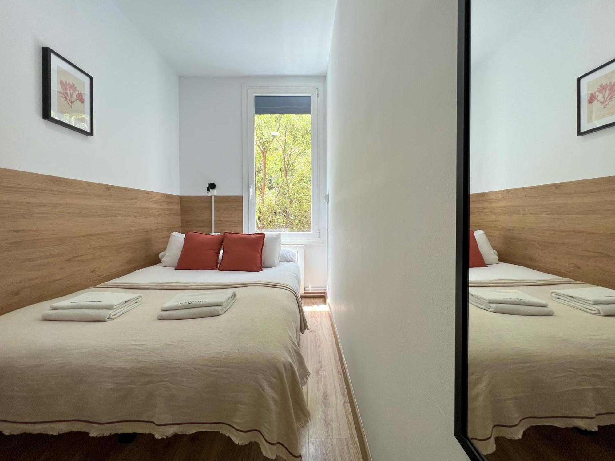 Stay U-Nique Apartments Urgell Barcelona Bagian luar foto